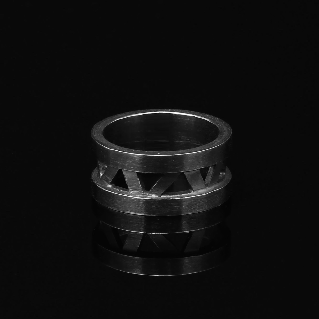 Silver chain ring - Hugues Lys